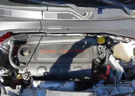 2022 Jeep Compass (Red) Edition 4X4 z USA, uszkodzony, nr VIN 3C4NJDCB5NT209123